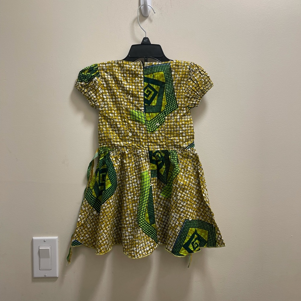 African Kid Dress is beautiful size 2 - Picture 4 of 5